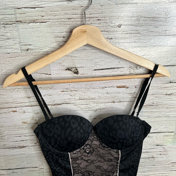 Bebe black lace mini dress size medium - Picture 4 of 9